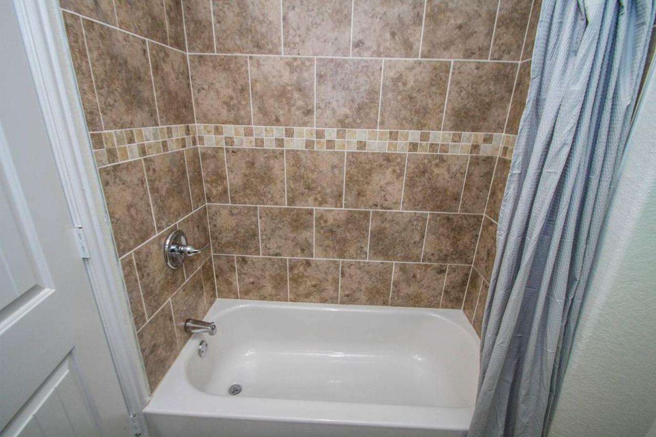 Hays St Cozy Remodeled 2Br/2Ba House Sleeps 8 San Antonio Exterior foto