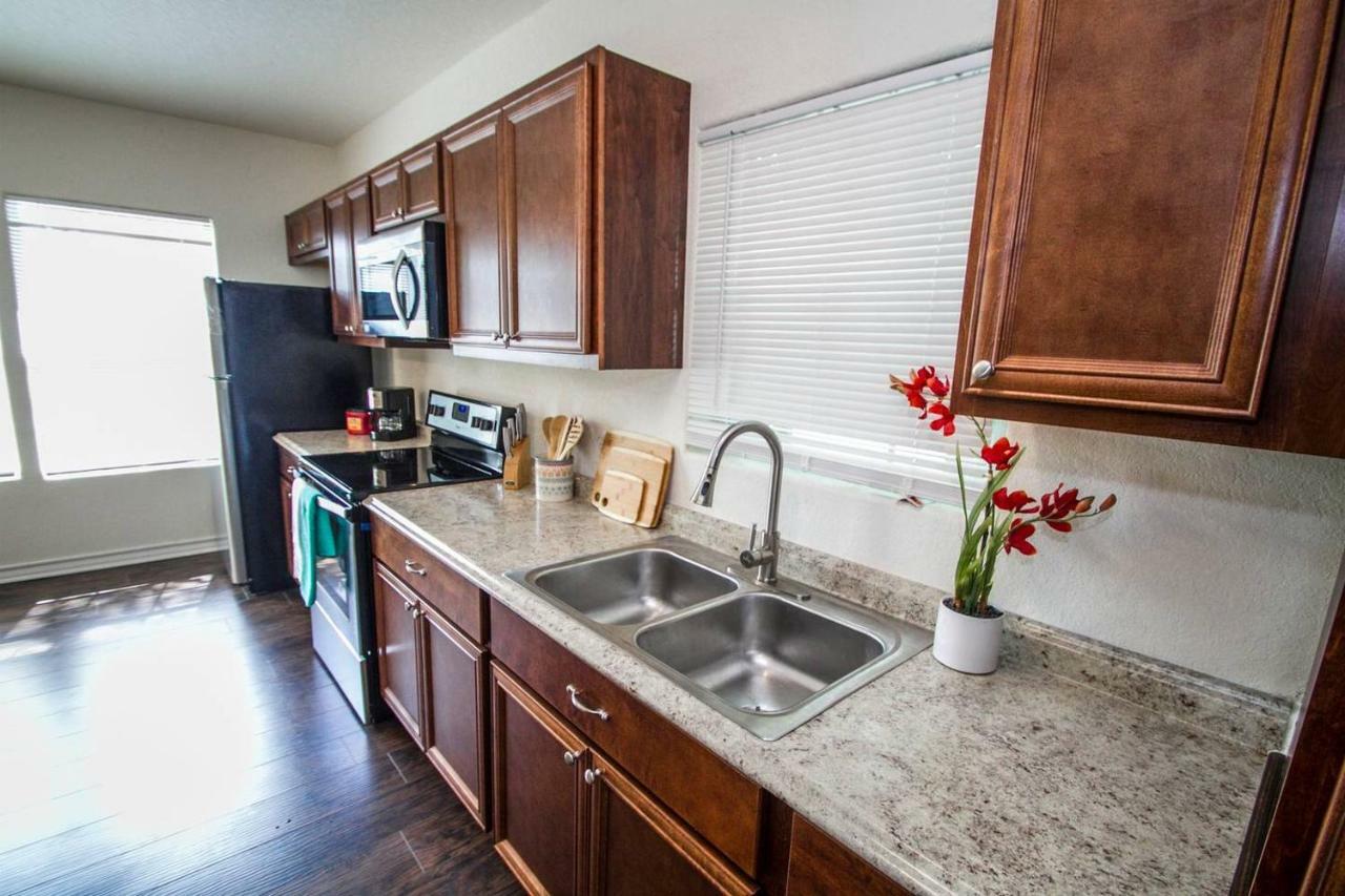 Hays St Cozy Remodeled 2Br/2Ba House Sleeps 8 San Antonio Exterior foto
